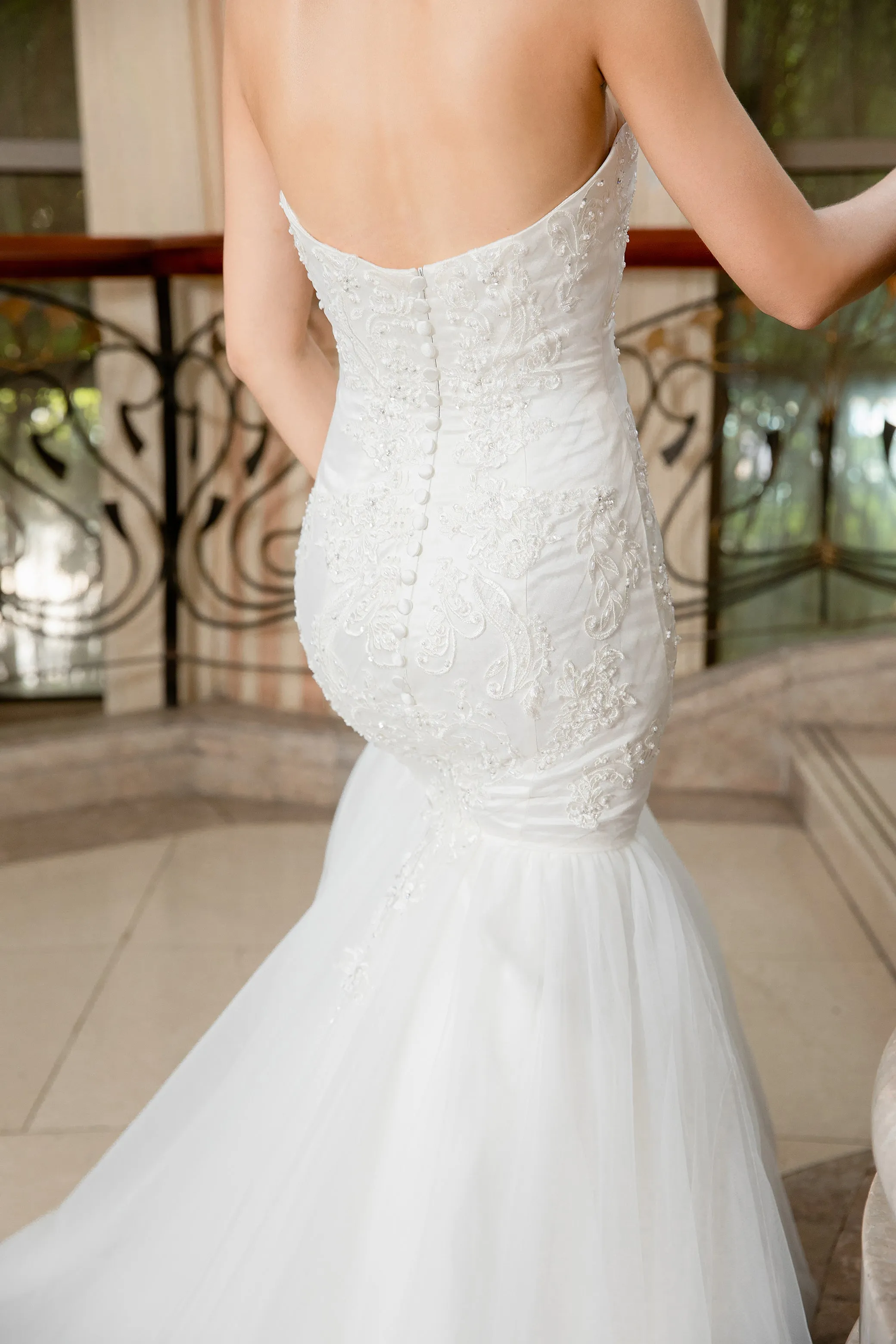 Evelyn - Selena Huan Strapless Abstract Chantilly Lace Mermaid Gown