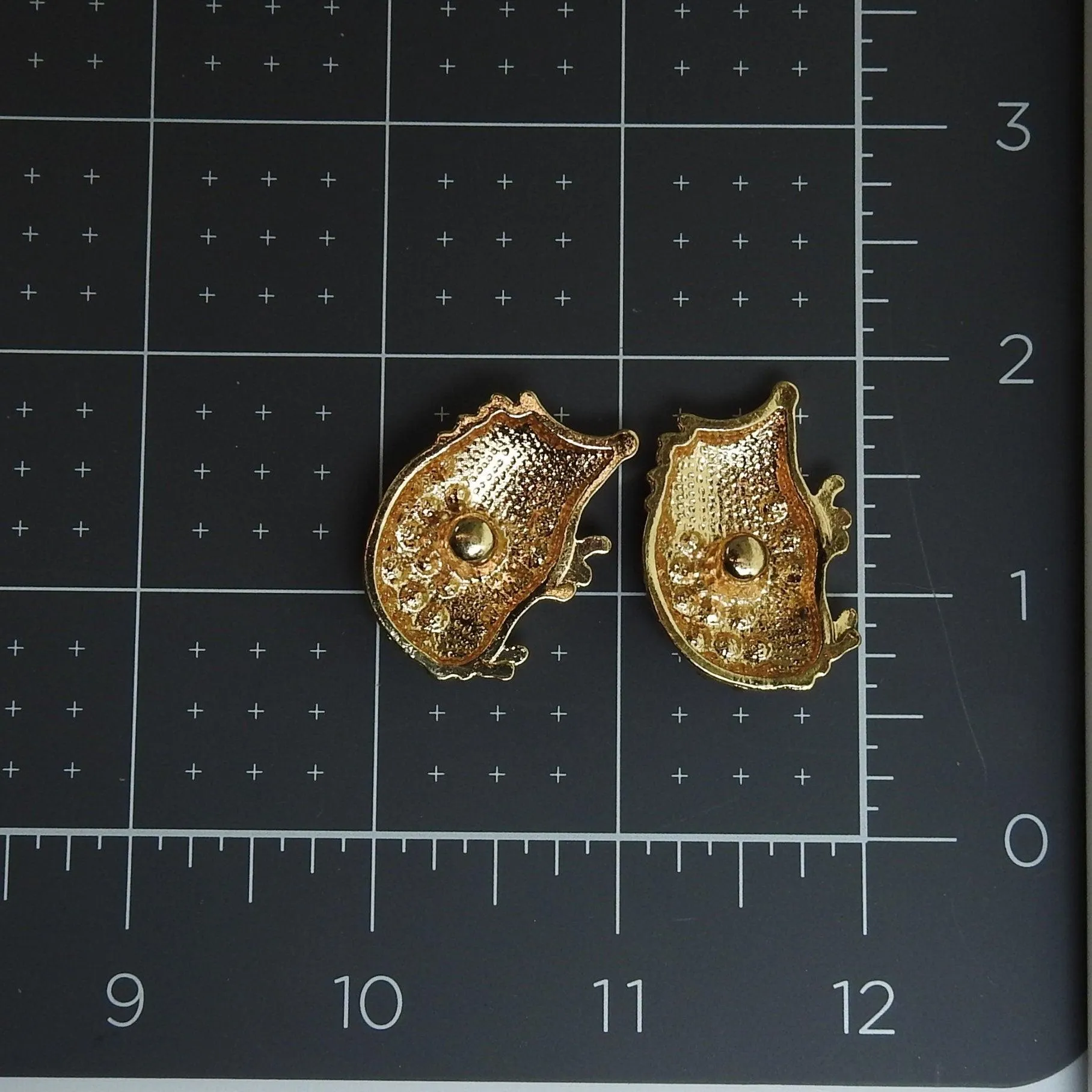 Hedgehog snap buttons with crystals aurora borealis for women's tuxedo rhinestone embellishments or bling shoe clips for sneakers