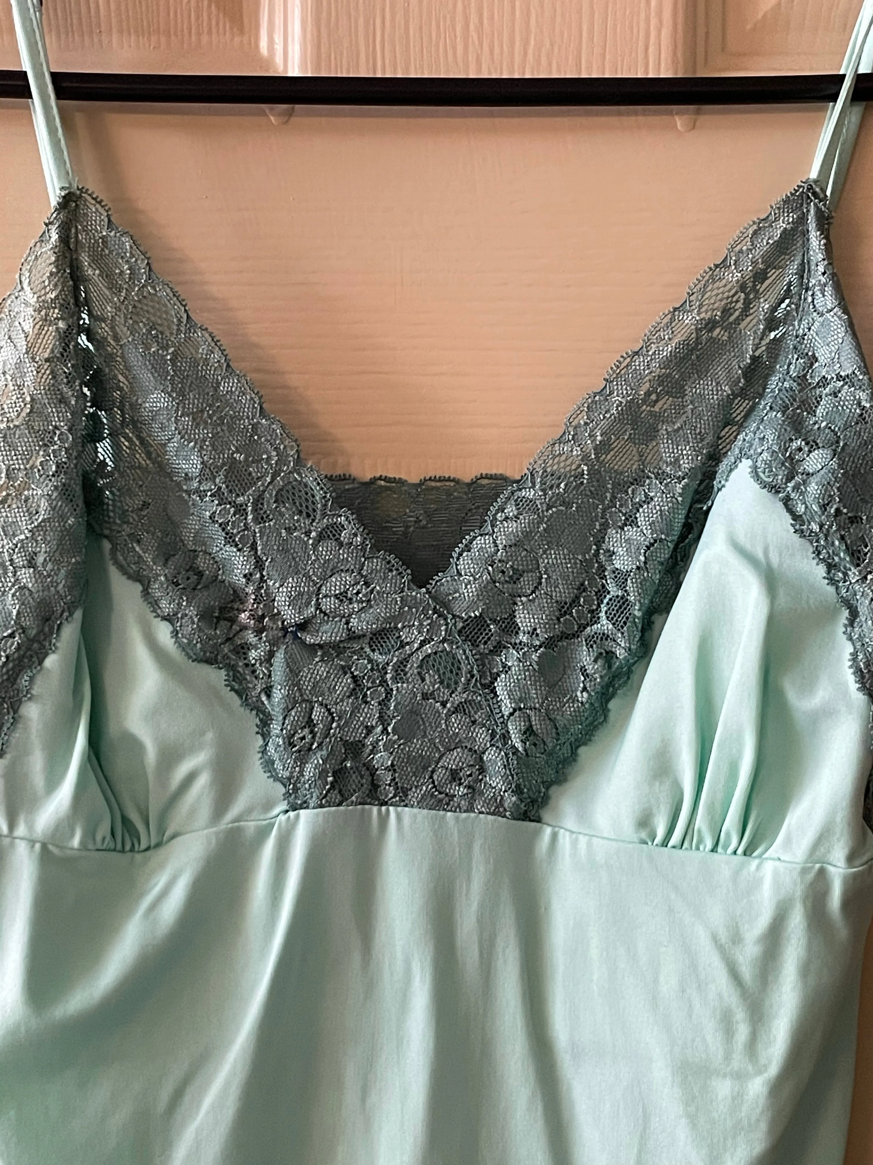 <€€* MODA Intl Nylon Lace Trim Camisole Lingerie Sleepware Green Small